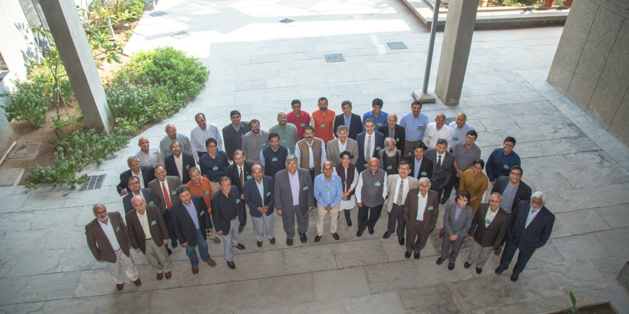 Academicians and industrialists discuss IITGN’s way forward