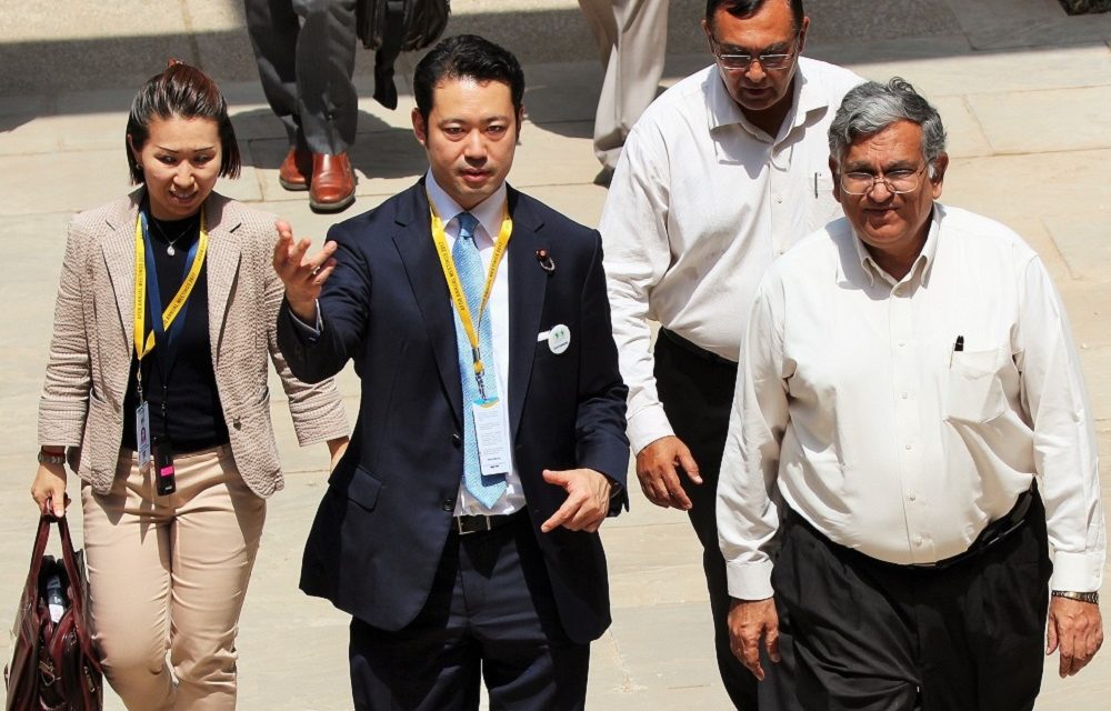Japanese State Minister of Finance visits IITGN