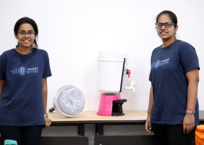 (L-R) Devyani Maladkar, IIT Goa and Aishwarya Agarwal, IIT Bombay invented an inexpensive device to clean reusable sanitary pads