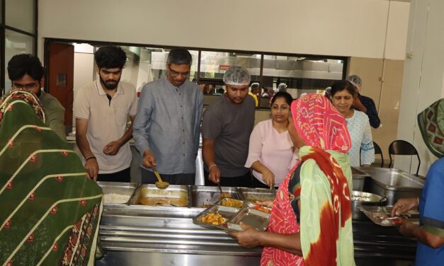 IITGN students, faculty, staff cook & serve ‘Thank You Lunch’ to nearly 100 mess workers